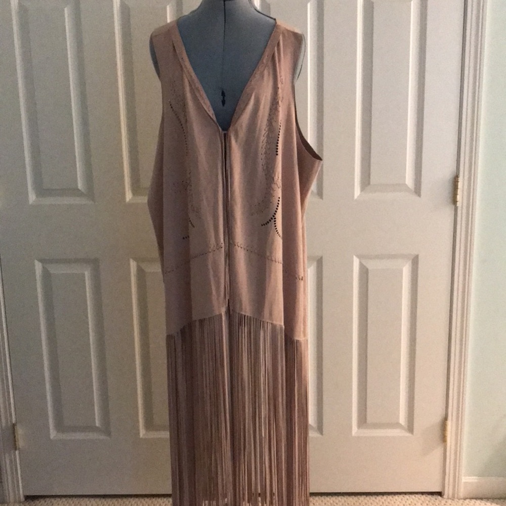 Jessica Simpson Faux Suede Long Fringe Tan Vest Boho Chic Western Fall 2X Plus